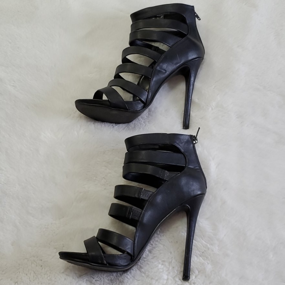 Club Couture 5" Heels w Back Zip Size 7